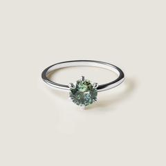 Nangi fine jewelry - green sapphire ring in white gold