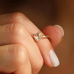 Nangi fine jewelry - pink ring in yellow gold