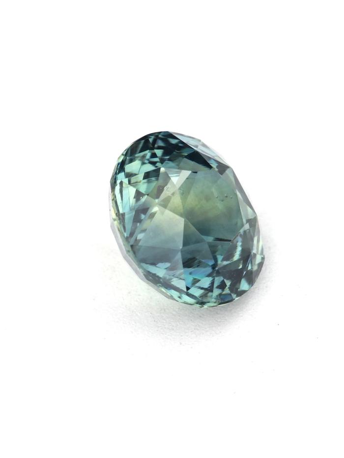 Nangi fine jewelry - green gemstone in gold