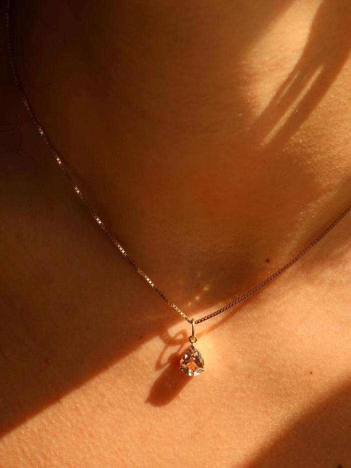 Nangi fine jewelry - pink morganite necklace in yellow gold