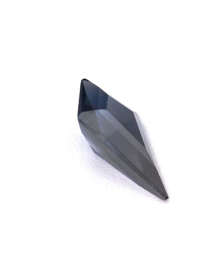 Nangi fine jewelry - blue gemstone in gold