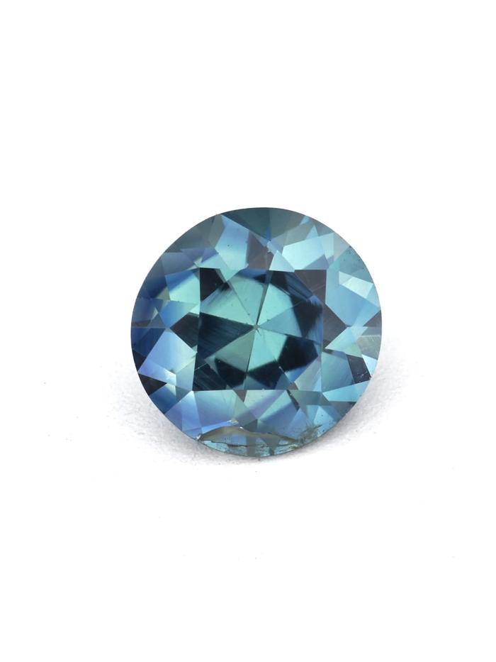 Nangi fine jewelry - blue sapphire gemstone in gold