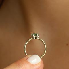 Nangi fine jewelry - green ring in yellow gold