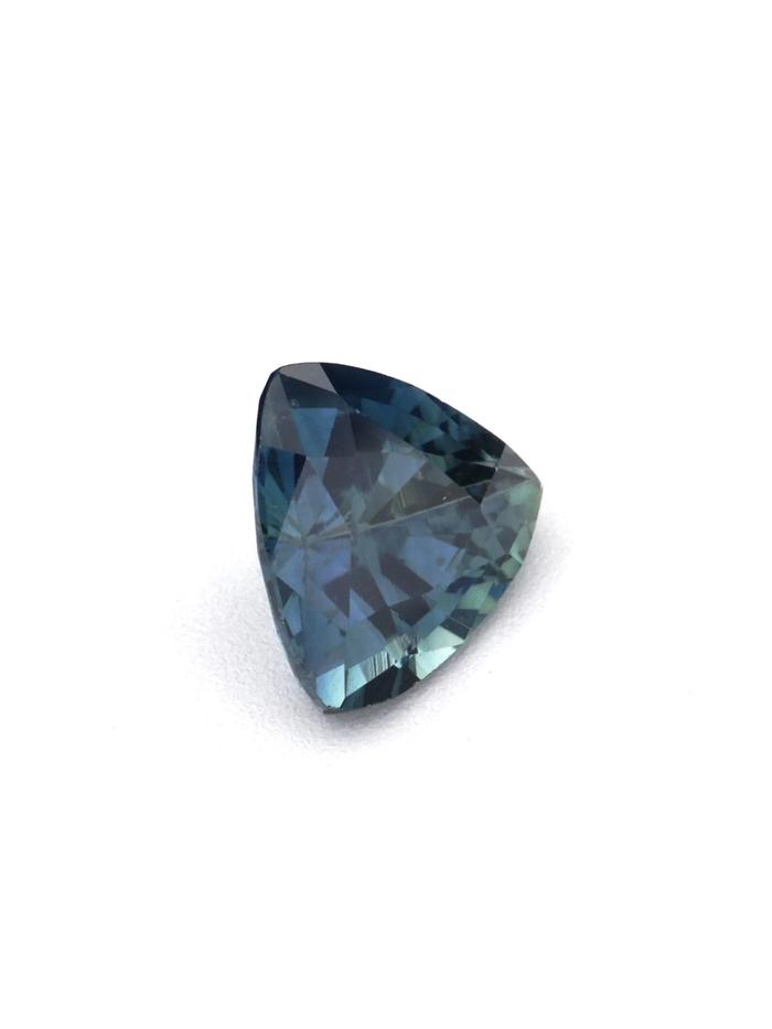 Nangi fine jewelry - blue gemstone in gold