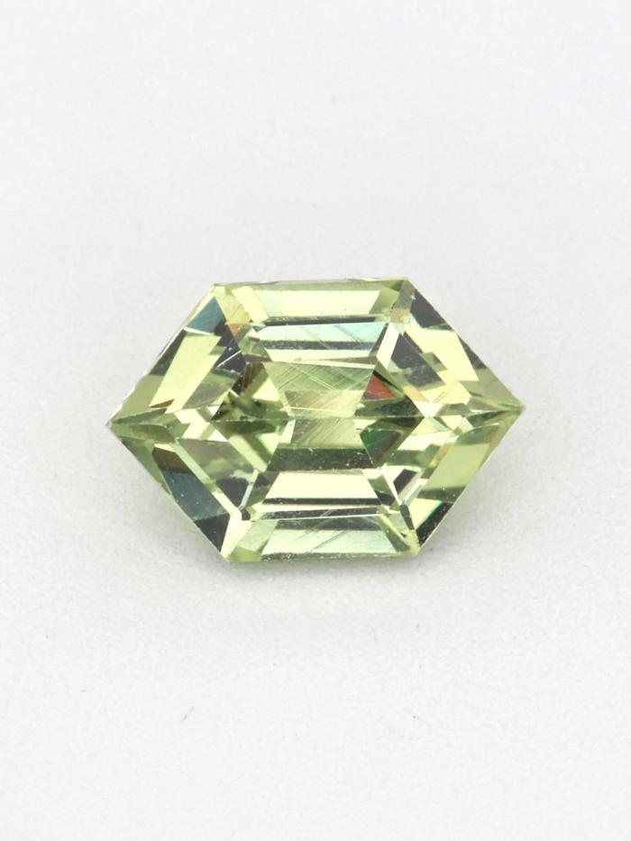 Nangi fine jewelry - green gemstone in gold