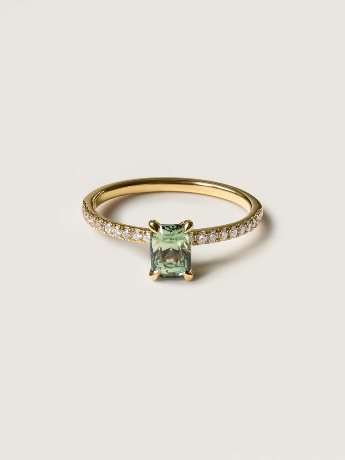 Nangi fine jewelry - green sapphire ring in yellow gold