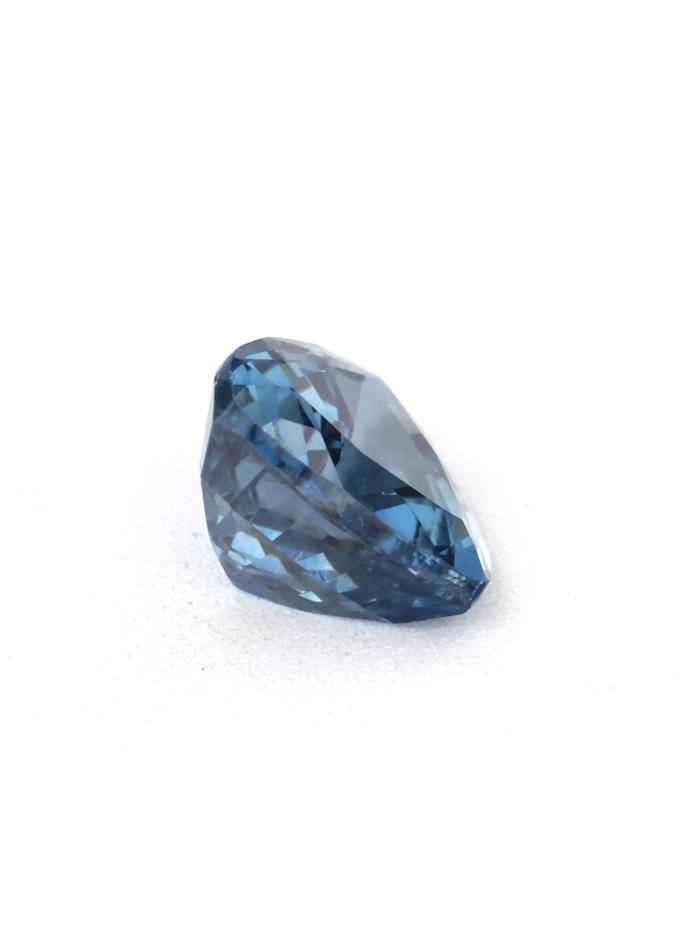 Nangi fine jewelry - blue gemstone in gold