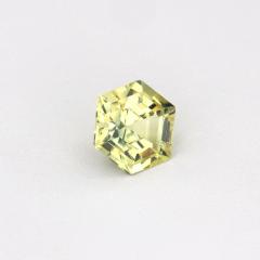 Nangi fine jewelry - yellow gemstone in gold