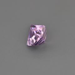 Nangi fine jewelry - pink gemstone in gold