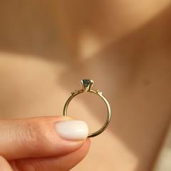 Nangi fine jewelry - teal / Peacock ring in yellow gold
