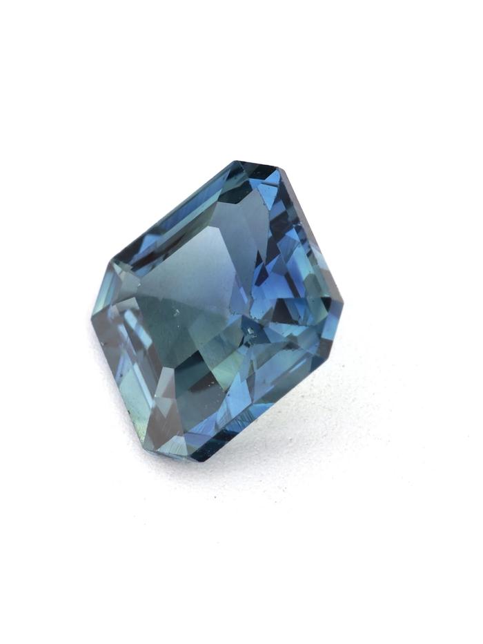 Nangi fine jewelry - teal / Peacock gemstone in gold