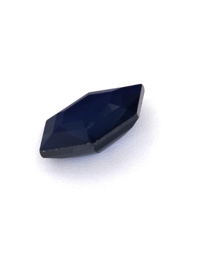 Nangi fine jewelry - blue gemstone in gold