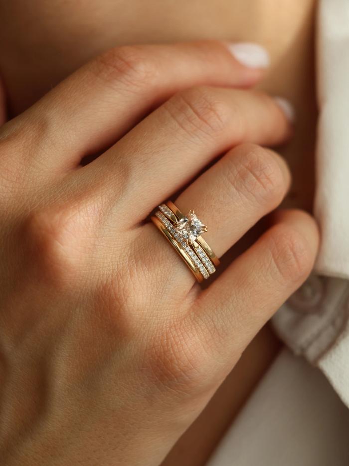Nangi fine jewelry - pink ring in yellow gold