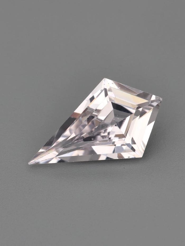 Nangi fine jewelry - champagne gemstone in gold