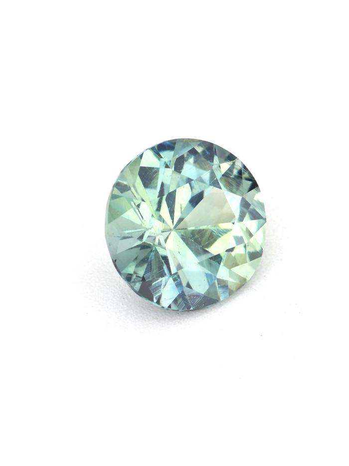 Nangi fine jewelry - green gemstone in gold
