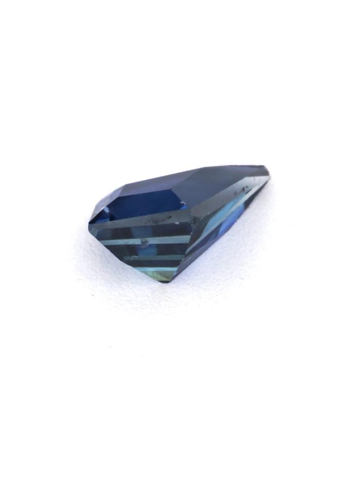 Nangi fine jewelry - blue gemstone in gold