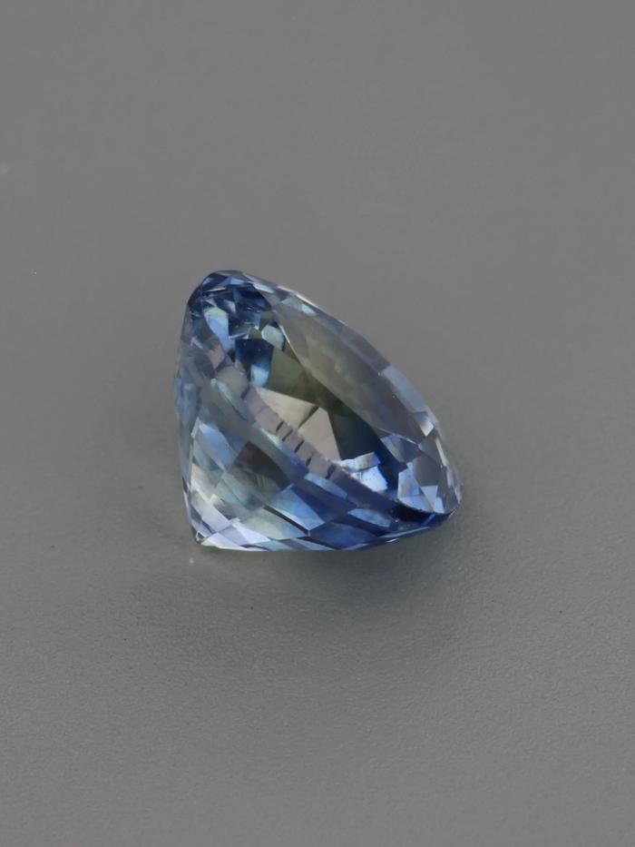 Nangi fine jewelry - blue gemstone in gold
