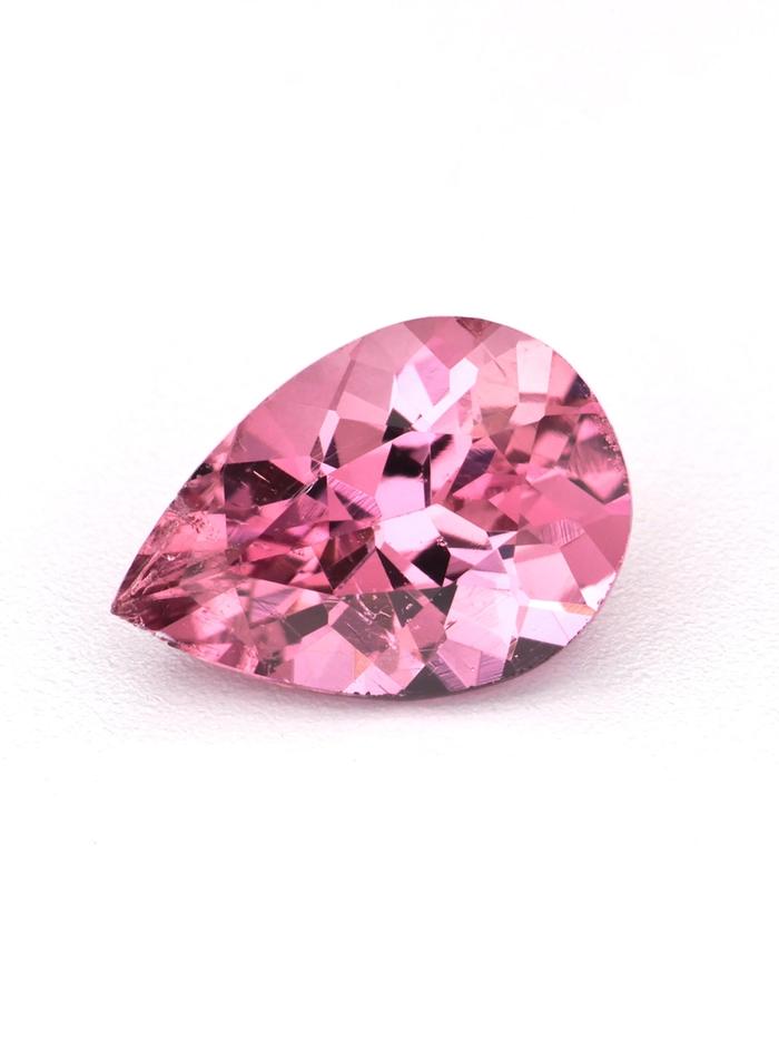 Nangi fine jewelry - pink gemstone in gold
