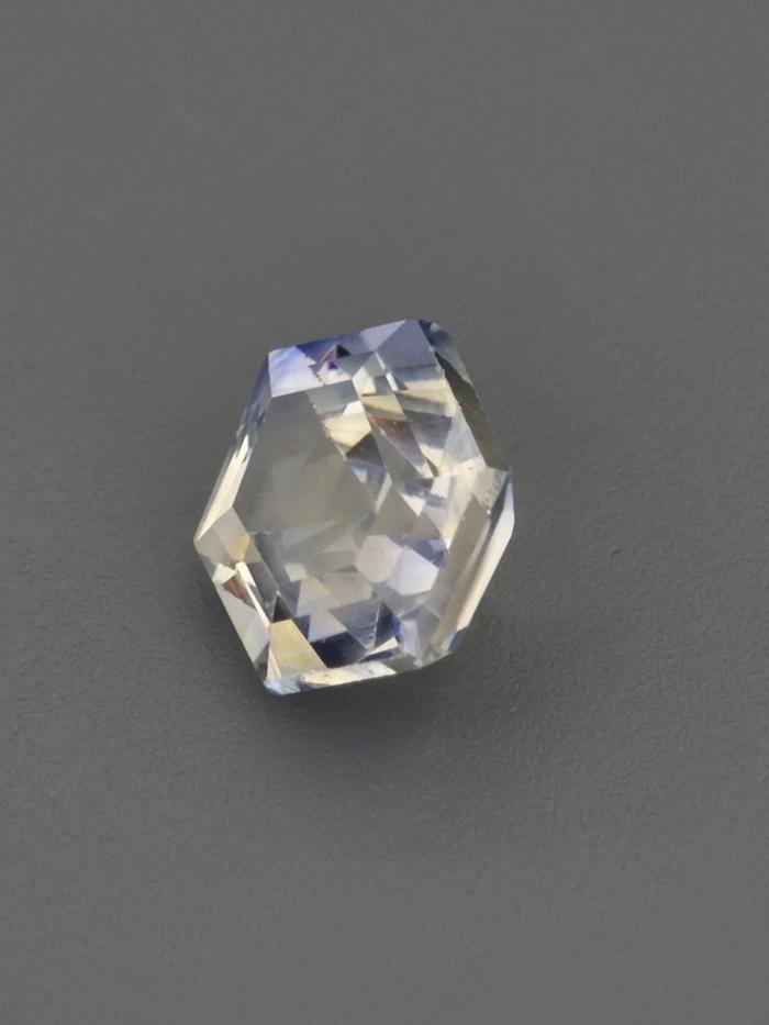 Nangi fine jewelry - purple gemstone in gold