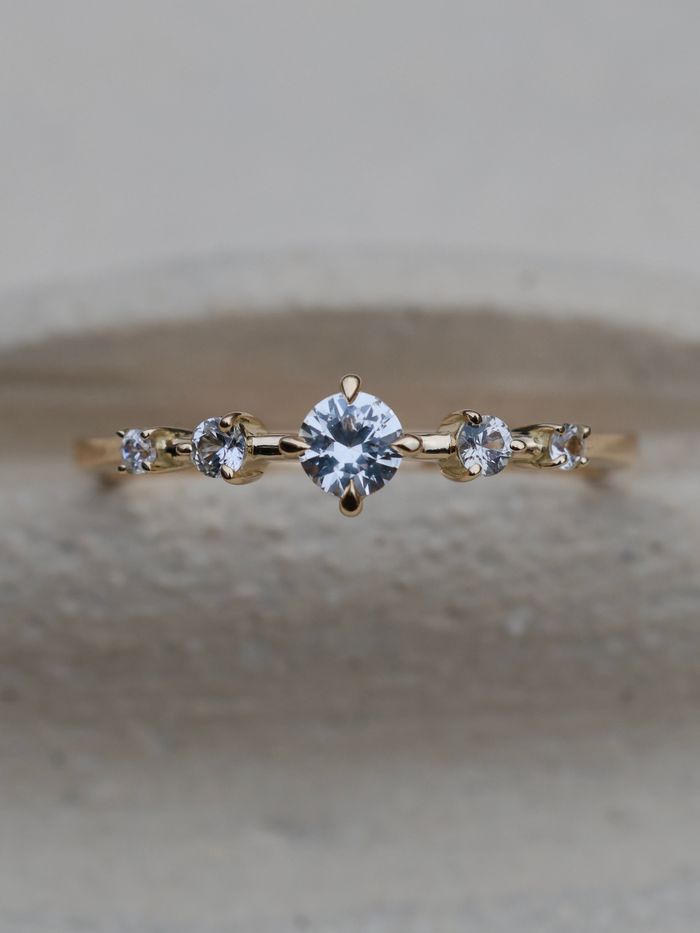 Nangi fine jewelry - white sapphire ring in gold