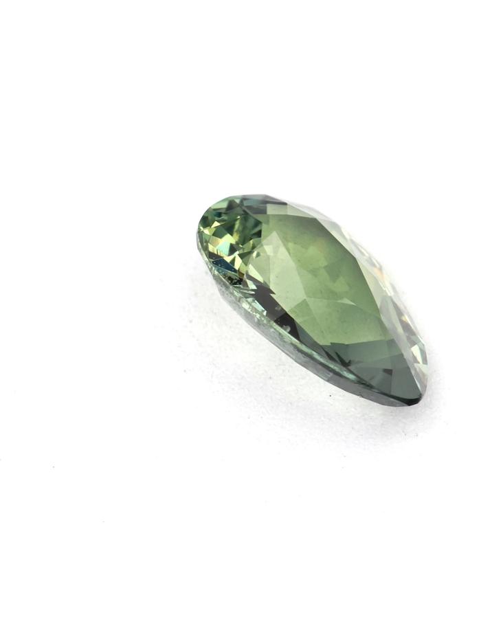 Nangi fine jewelry - green gemstone in gold