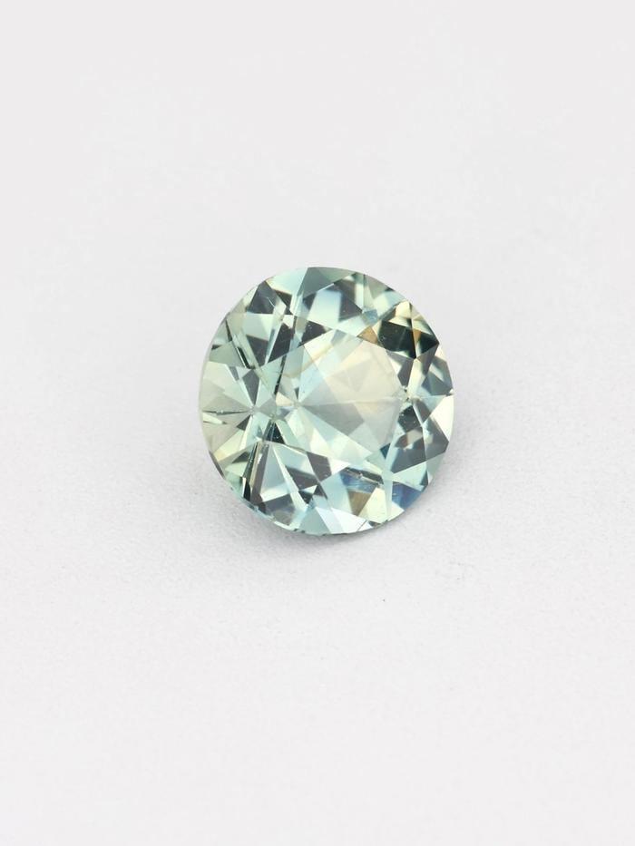 Nangi fine jewelry - green gemstone in gold