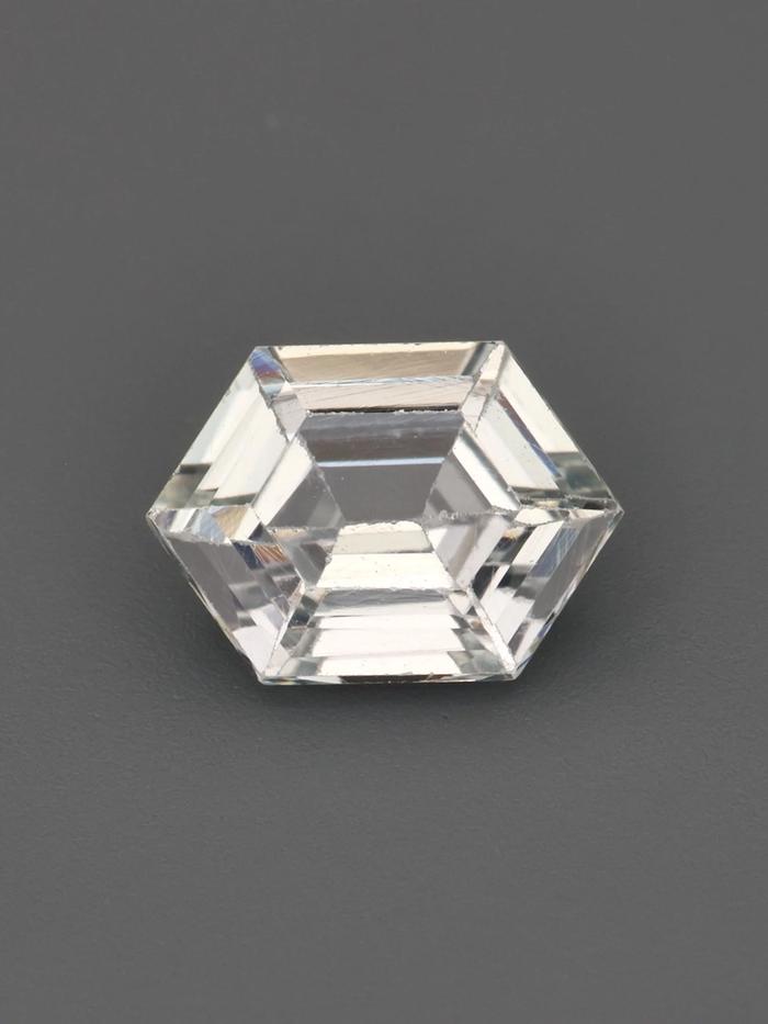 Nangi fine jewelry - champagne gemstone in gold