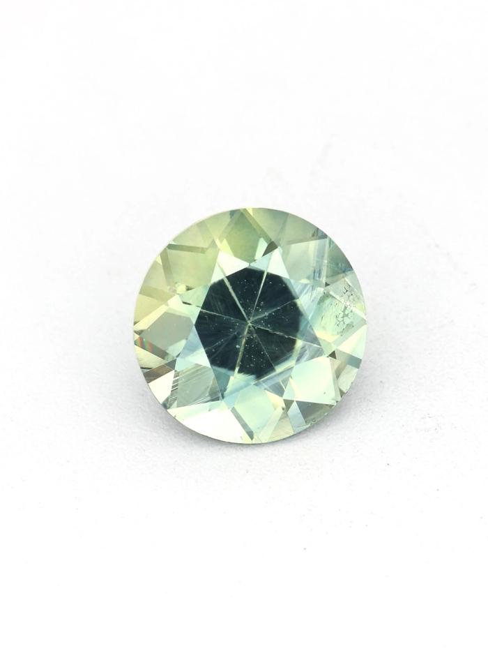 Nangi fine jewelry - green gemstone in gold