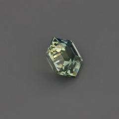 Nangi fine jewelry - green gemstone in gold