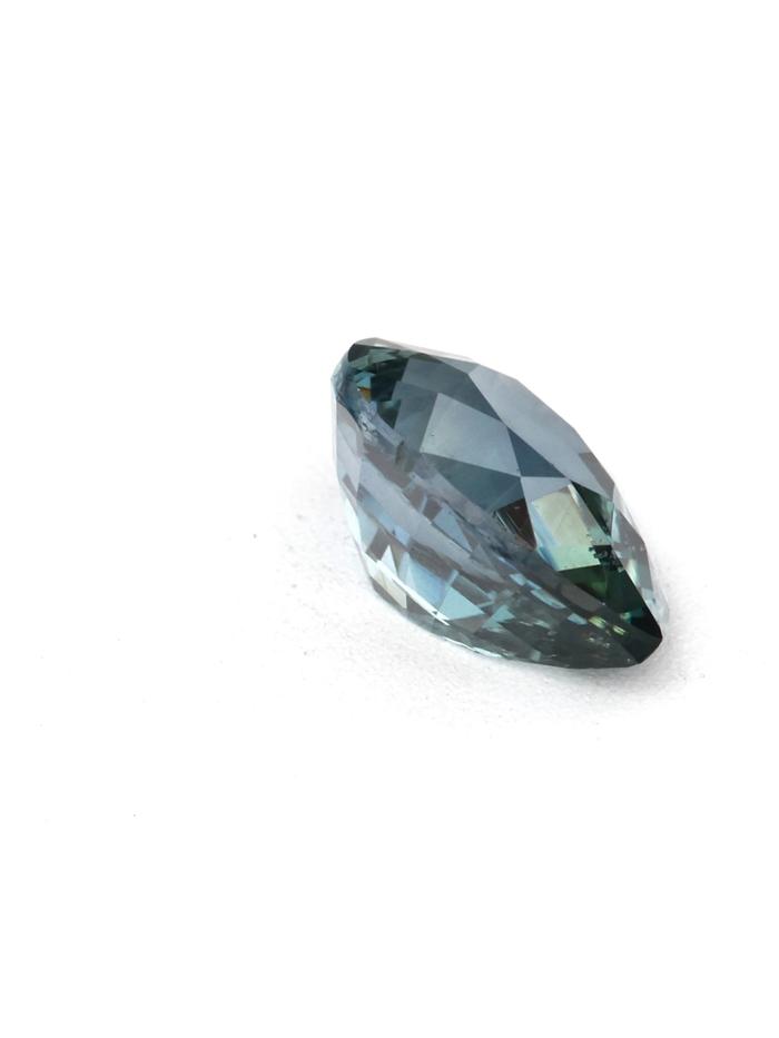 Nangi fine jewelry - teal / Peacock sapphire gemstone in gold