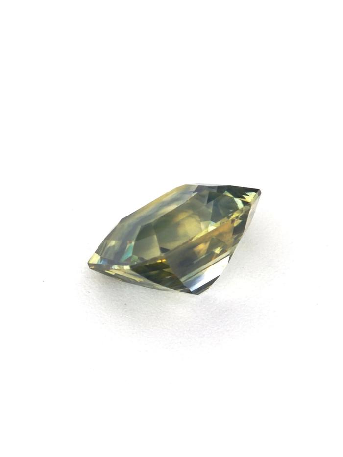 Nangi fine jewelry - blue gemstone in gold