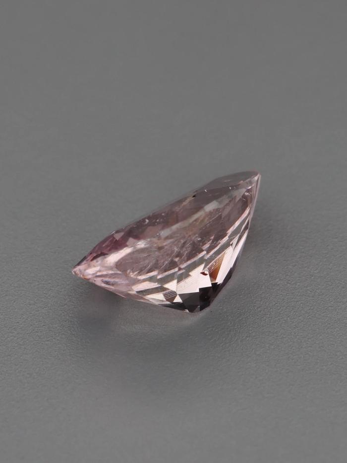Nangi fine jewelry - pink gemstone in gold