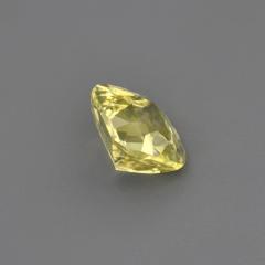 Nangi fine jewelry - yellow gemstone in gold