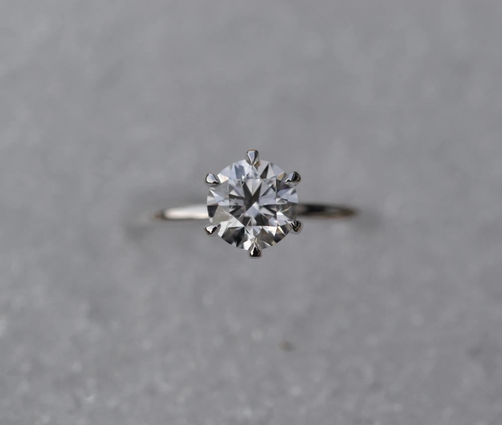 Nangi fine jewelry - lab-grown diamond ring in white gold