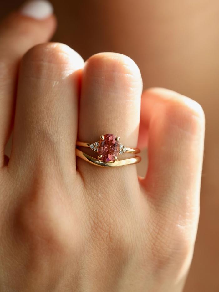 Nangi fine jewelry - pink ring in yellow gold