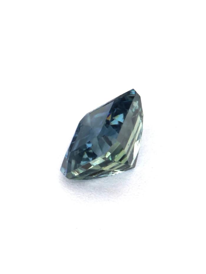 Nangi fine jewelry - blue gemstone in gold