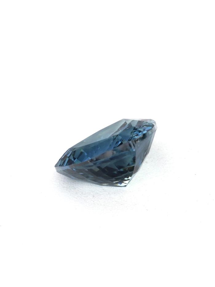 Nangi fine jewelry - blue gemstone in gold