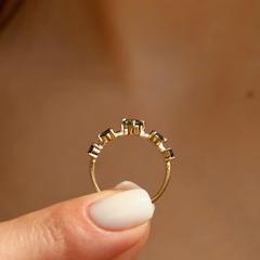 Nangi fine jewelry - green sapphire ring in yellow gold