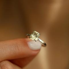 Nangi fine jewelry - yellow ring in white gold