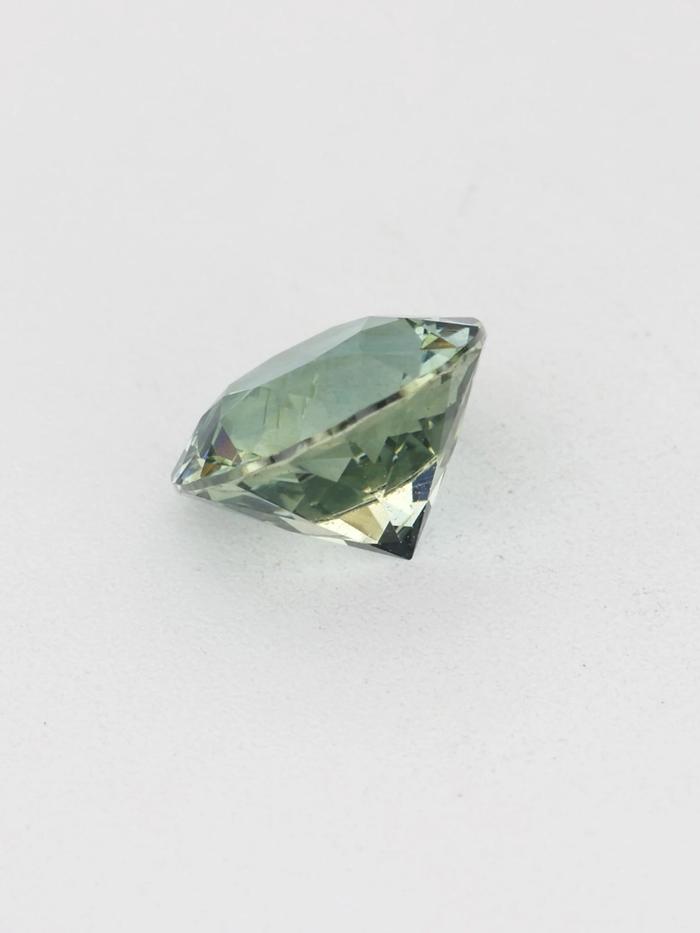 Nangi fine jewelry - green gemstone in gold