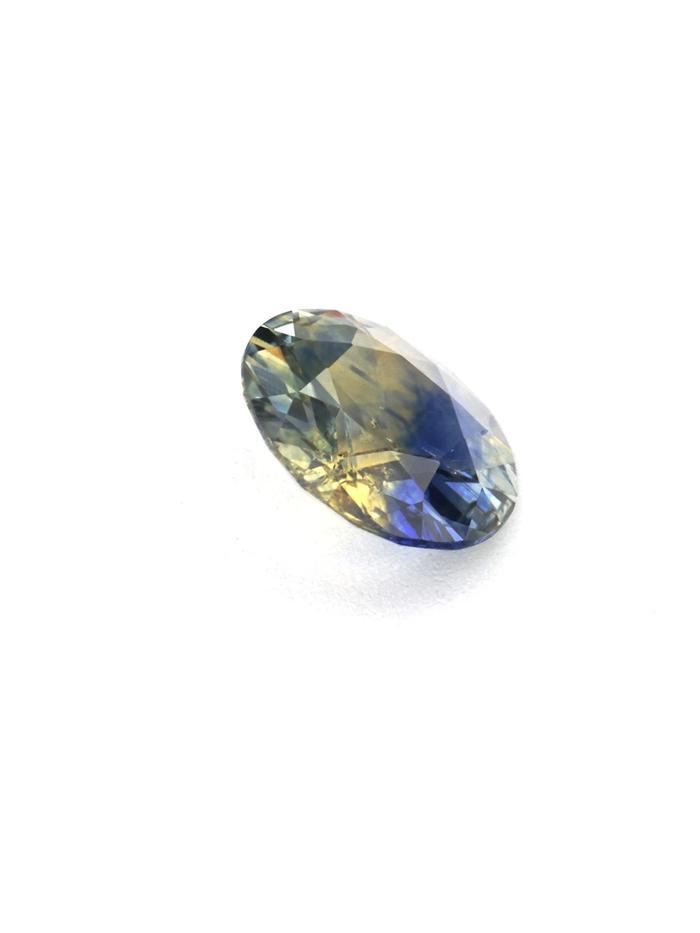 Nangi fine jewelry - blue gemstone in gold