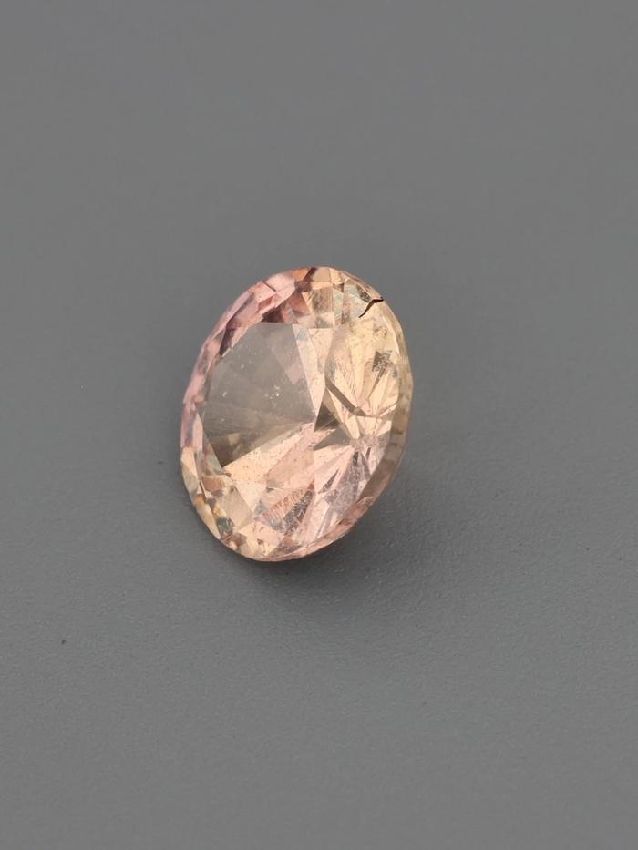 Nangi fine jewelry - pink gemstone in gold