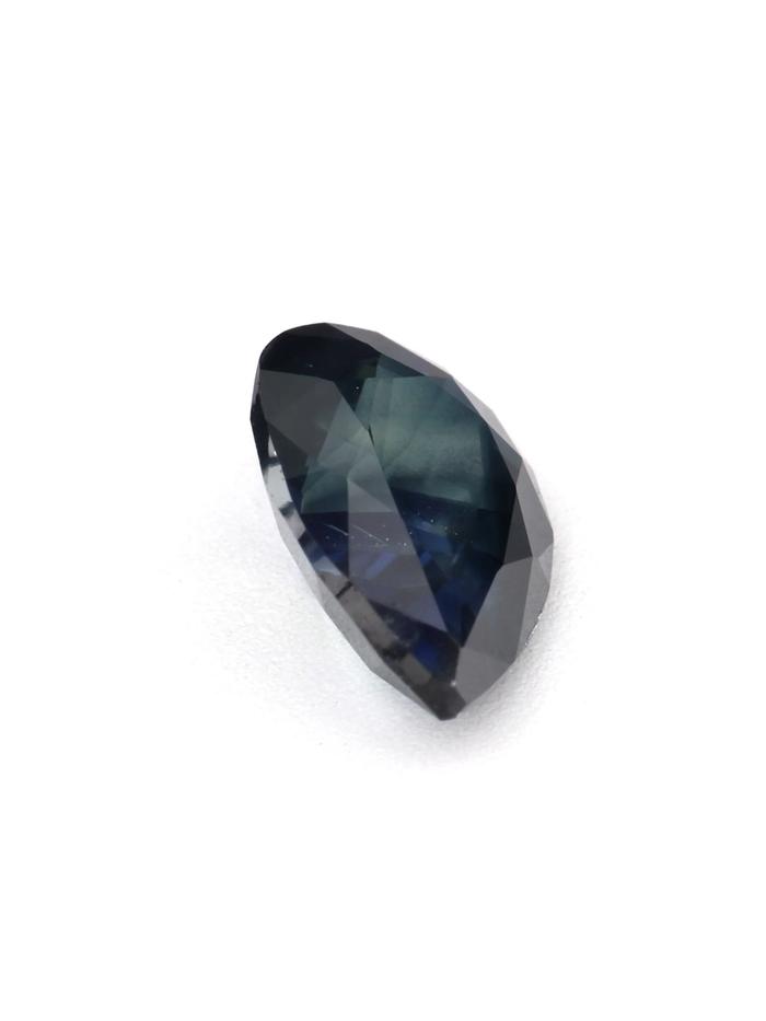 Nangi fine jewelry - blue gemstone in gold