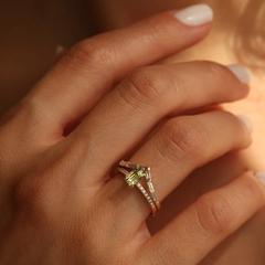 Nangi fine jewelry - green sapphire ring in yellow gold