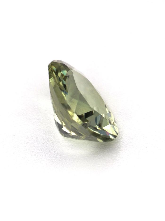 Nangi fine jewelry - green gemstone in gold