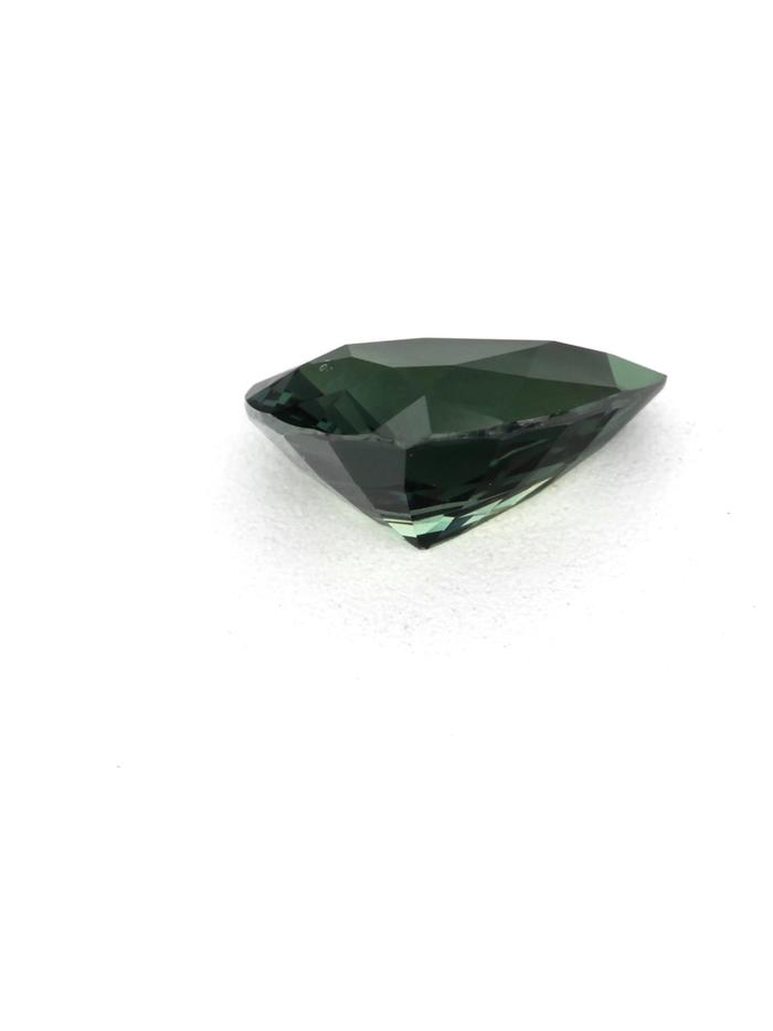 Nangi fine jewelry - green gemstone in gold