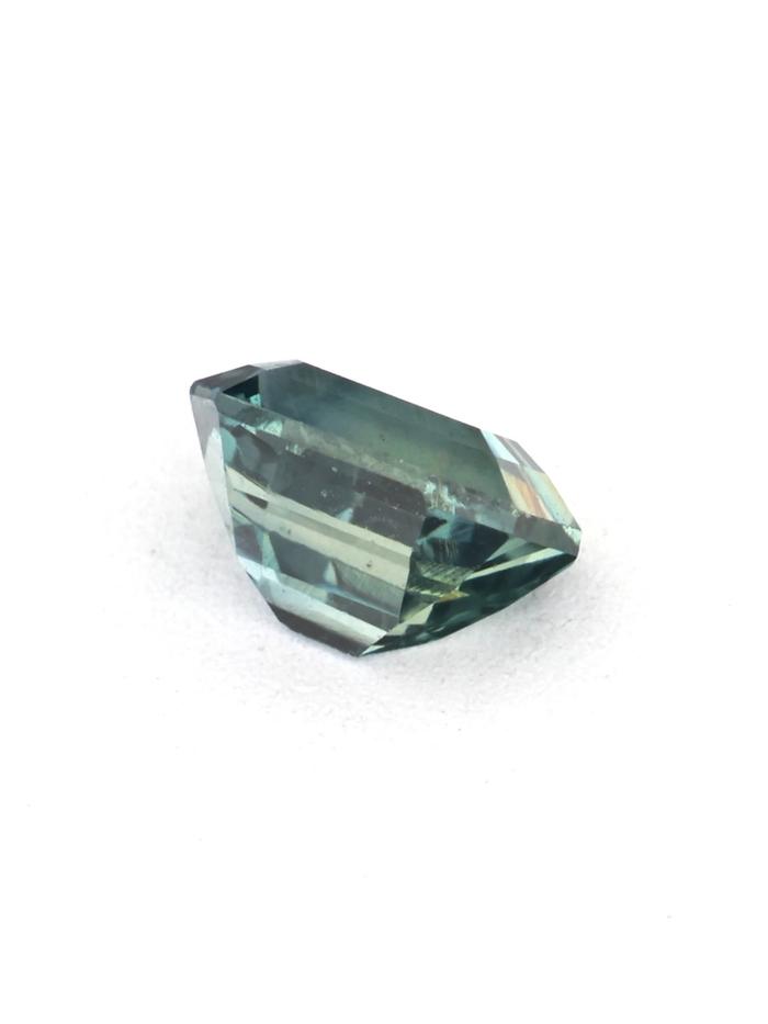 Nangi fine jewelry - teal / Peacock sapphire gemstone in gold