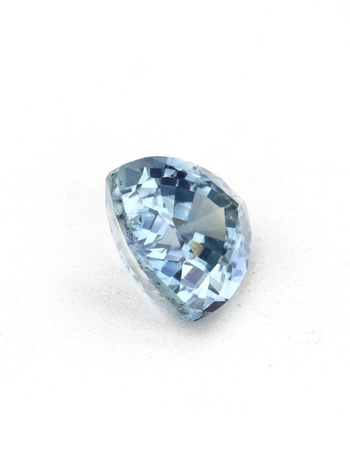 Nangi fine jewelry - blue gemstone in gold