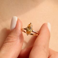 Nangi fine jewelry - yellow ring in gold