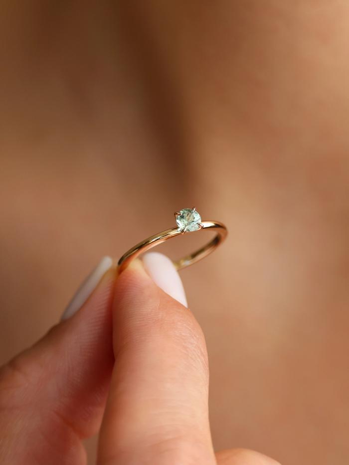 Nangi fine jewelry - green ring in gold